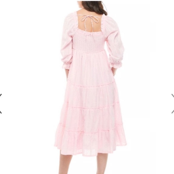crown & ivy Dresses & Skirts - Crown & Ivy Light Baby Pink Swiss Dot Dress Smocked Medium Tier Feminine